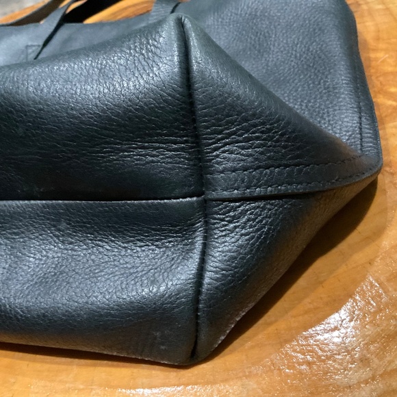 Madewell Zip-Top Transport Carryall Leather Tote - Picture 13 of 16